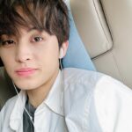 Mark Lee Instagram - 🫶