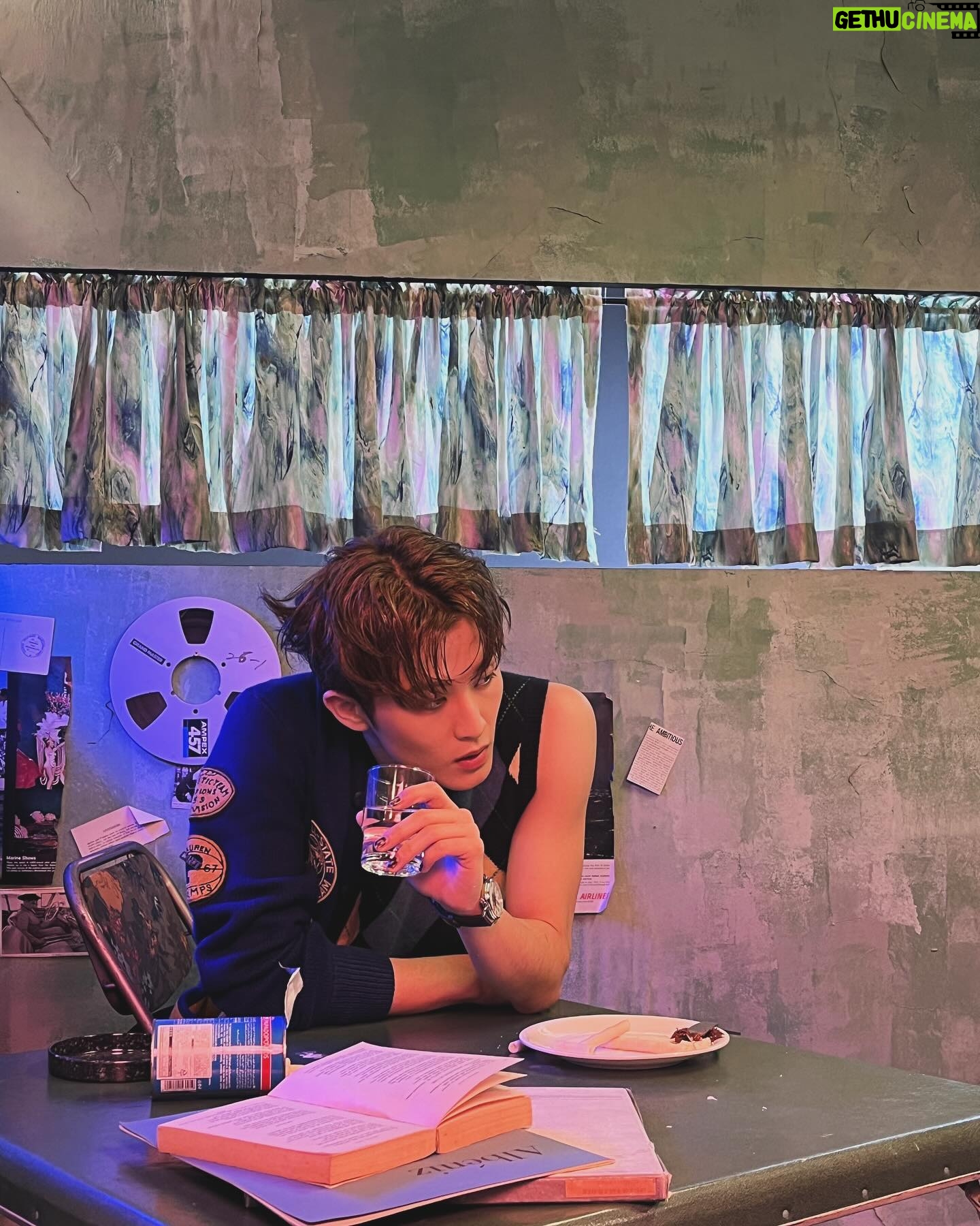 Mark Lee Instagram - @ellekorea @poloralphlauren πββοΈ λ무λ무 μ¬λ°μμ΅λλ€γ
ν¨κ» ν΄μ€ λͺ¨λ λ©μ§ μ²μ¬λΆλ€ κ°μ¬ν΄μ