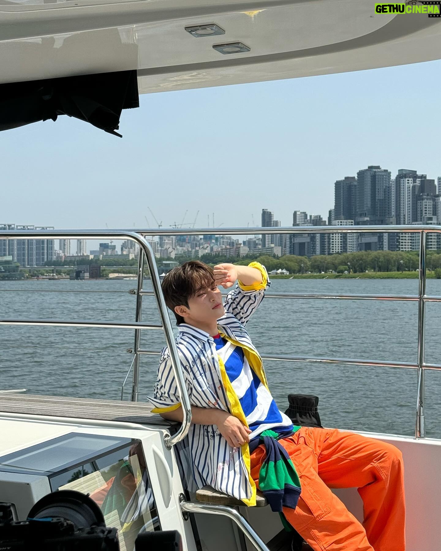 Mark Lee Instagram - 눈 뜬거임☺️ thanks again for having me @poloralphlauren #artofescape #yacht #시즈니 #nctzen