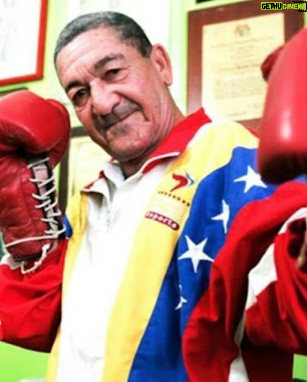 Marlene De Andrade Instagram - Honor y Gloria a nuestro eterno campeón olímpico, Morochito Rodríguez. #QEPD ❤️🖤 🥇🇻🇪 Una leyenda eterna 🕊️ A los 78 años de edad falleció la gloria del boxeo, Francisco “Morochito” Rodríguez quien será recordado como el primer venezolano en ganar una medalla de oro olímpica. Paz a su alma 🖤