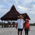 Marlene De Andrade Instagram – Pdte. @NicolasMaduro :

Ya regresando con Cilia de la mano, de un día de aire fresco del mar, las pilas recargadas para seguir en nuestro camino bendito de Unidad, Lucha, Batalla y Victoria… Dios con Nosotr@s…siempre Triunfando… Bendiciones… 🇻🇪🙏🏻🙏🏻🙏🏻