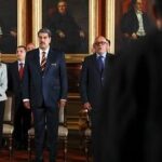 Marlene De Andrade Instagram – 🔵Pdte. @NicolasMaduro :

La decisión del 3 de diciembre, ahora se ha convertido en Ley de la República, para formar parte de la estructura jurídica del movimiento político e institucional interno de nuestro país, hoy recibimos una Ley ratificada en su carácter orgánico por parte del TSJ; y con la potestad que me da la constitución, la decisión tomada por las venezolanas y los venezolanos en el referendo consultivo será cumplida en todas sus partes, y con esta Ley, seguiremos la defensa de Venezuela en los escenarios internacionales.

🔵Luego de que el pueblo se expresara de manera constitucional el #3Dic, la Asamblea Nacional hizo lo que tenía que hacer, amplió la convocatoria a la consulta de la Ley Orgánica para la Defensa de la Guayana Esequiba. ¡Los venezolanos y las venezolanas fuimos partícipes con nuestro derecho y poder!

Con mucho orgullo, amor y compromiso firmé y promulgué esta Ley Orgánica vinculante y obligante que ha aprobado la Asamblea Nacional, ha valido la pena rescatar el sueño de las libertadoras y los libertadores, de luchar por nuestra tierra y nuestros derechos. Más temprano que tarde, recuperaremos los derechos de Venezuela sobre la Guayana Esequiba. ¡Así lo juro y así será! 🇻🇪🙏🙏

¡El Sol de Venezuela, nace en el Esequibo!

@florescilia 
@delcyrodriguezv 
@jorgerpsuv_ 
@dcabellor