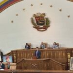 Marlene De Andrade Instagram - 🔵 #30Abr || Presidente de la AN, diputado Jorge Rodríguez, continúa el Debate sobre las declaraciones del Fiscal General de la República del día 29 de abril de 2024, dónde develó claras y firmes evidencias que vinculan a un sector de la oposición fascista con la trama de corrupción PDVSA - Cripto, de conformidad con lo establecido en el artículo 70 del Reglamento Interior y de Debates de la AN 🔵 @jorgerpsuv_ propone la conformación de una Comisión Especial para que se establezca responsabilidad política, presidida por el Primer Vicepresidente, Pedro Infante.“Me siento orgulloso de conocer y de acompañar al Presidente de la República Bolivariana de Venezuela @NicolasMaduro, el presidente que más ha combatido la corrupción en la historia de esta República. “Si uno de los nuestro incurre en actos de corrupción en contra de la República, es doloroso, pero si se convierte en un traidor, de manera automática deja de ser uno de los nuestro”. 🔵 @pinfantea || Primer Vicepresidente de la AN, diputado Pedro Infante: “Está Revolución tiene la Moral, el Pdte. @NicolasMaduro tiene la Moral, por ponerse al frente para combatir cualquier acto de corrupción ¡Caiga quien Caiga, así esté de nuestro lado. Todo corrupto en esta Revolución, es un traidor”. 🔵El presidente de la Asamblea Nacional, Jorge Rodríguez ha propuesto la conformación de una Comisión Especial para investigar las graves evidencias presentadas por el Fiscal General de la República que involucra al extremismo y sectores vinculados a la trama PDVSA-Cripto. Formaremos parte de dicha comisión l@s diputados y diputadas: Pedro Infante William Gil. Carolina García. María Gabriela Vega. Oriana Oslo. Winston Vallenilla. Jesús Faría. Bernabé Gutiérrez. Juan Carlos Alvarado. Como parte del arduo trabajo que lleva a cabo la Asamblea Nacional en la lucha contra la corrupción y en este momento crucial para el país. #AsambleaNacional #LuchaContraLaCorrupción @asamblea_ven 🇻🇪🙏🙏🙏