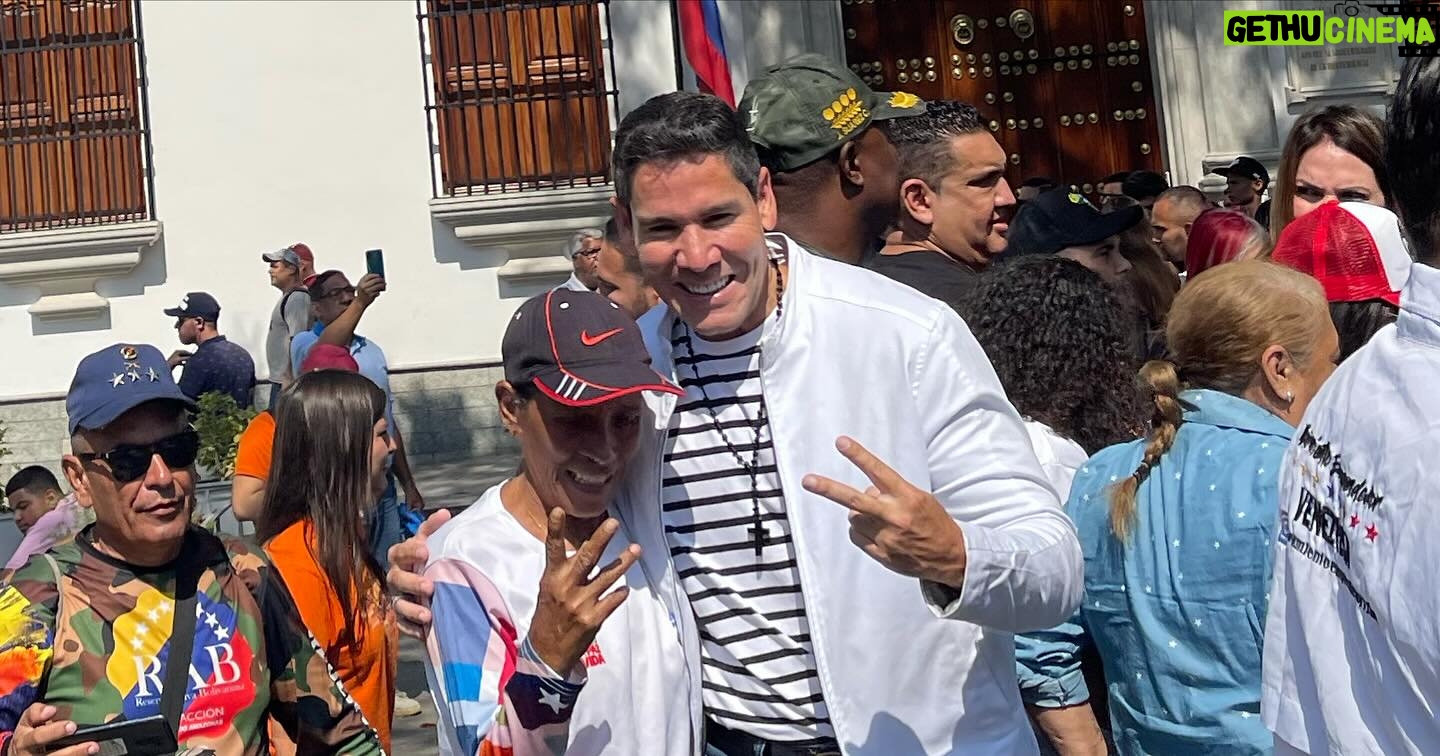 Marlene De Andrade Instagram - 🔵Movimiento Futuro @movimientofuturoven Hoy inscribimos a nuestro candidato por la Paz, por la seguridad, por el amor a nuestra Patria ante el CNE @NicolasMaduro ¡Vamos Nico! 🇻🇪🙏 🔵 ¡Venezuela, nuestro futuro nos espera! 🇻🇪 ¿Estás listo para construir un futuro mejor para nuestro país? Únete a *Futuro* y construyamos juntos y juntas una Venezuela próspera, justa y llena de oportunidades para todas y todos. Síguenos en nuestras redes sociales: Instagram:@movimientofuturoven X: @movfuturoven TikTok: @movimientofuturoven Página de Facebook: Movimiento Futuro Venezuela Threads: @movimientofuturoven YouTube: Movimiento Futuro Venezuela Canal de WhatsApp: Link: https://whatsapp.com/channel/0029VaXaHQi1SWsuHnUcoP2k Canal de Telegram: Link: https://t.me/movimientofuturoven ¡Súmate al movimiento y soñemos juntos por el futuro de Venezuela! #FuturoVenezuela #JuntosPorVenezuela @florescilia @hectorrodriguezcastro