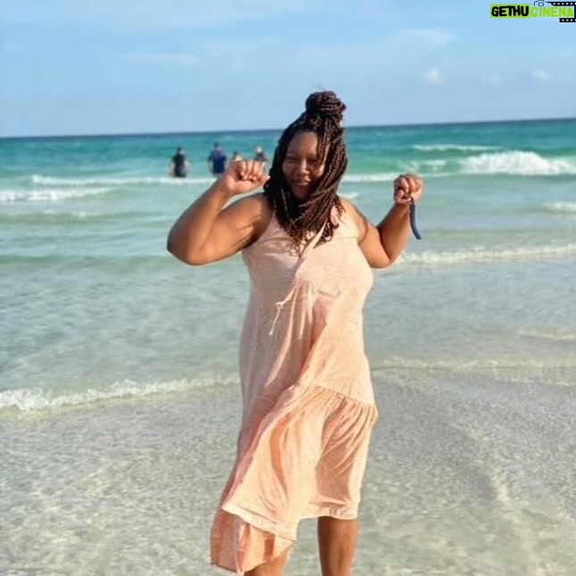 Marlo Hampton Instagram - Happy Mother’s Day to all the amazing moms out there including my Mom, Granny Arrie, Godmom Mildred and the boys Mama! I love you all😘😍🌸!