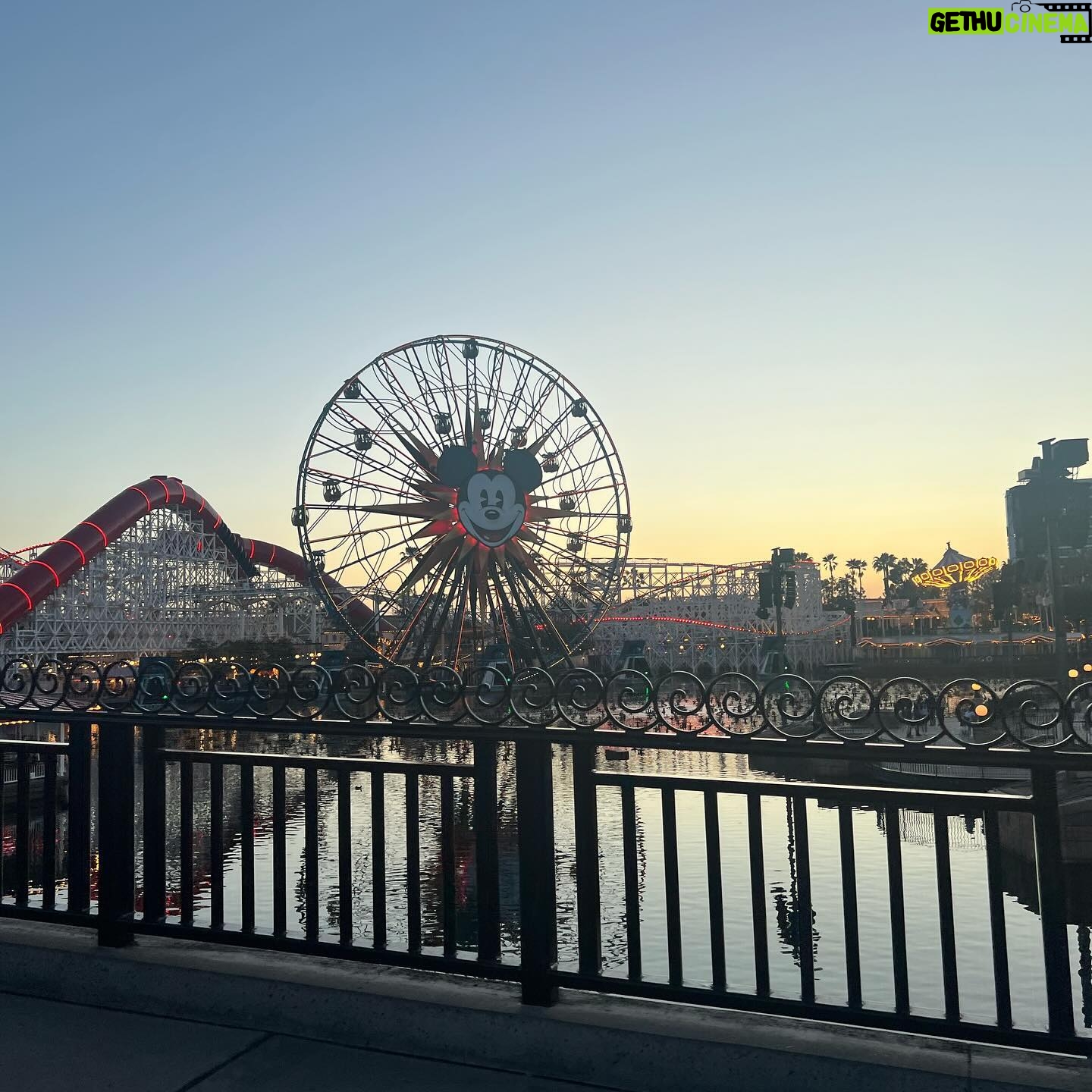 Marsai Martin Instagram - sis needed a break real quick lol, thanks @disneyland @disneyparks ♥️