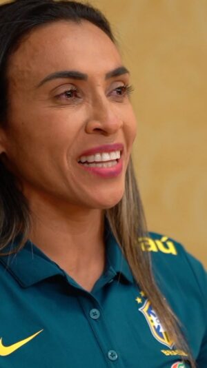 Marta Instagram - Meu aniversário foi maravilhoso e eu não poderia deixar de agradecer aqui a todas as pessoas que fizeram o meu dia tão especial. Obrigada a todas as atletas e a comissão! Obrigada @tonideion pela bela surpresa e @taiscotta por fazer que tudo isso fosse possível. Obrigada todos!
.
My birthday was amazing and I couldn’t help but thank everyone who made my day so special. Thank you to all my teammates and staff, and thank you @tonideion for the beautiful surprise and @taiscotta for helping to facilitate it. Thank you all!
