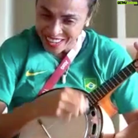 Marta - 163.6K Likes - Não vamos deixar o sonho morrer
@selecaofemininadefutebol
🎥 @letoribas