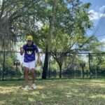 Marta Instagram - Ontem, depois de ter feito trabalho com bola e um trabalho de corrida 🏃🏽‍♀️ e pernas já estava bambas ,resolvi brincar com a bolinha de tennis 🎾, um minuto de embaixadinhas usando as duas pernas coxas etc :). Pra mim não foi fácil pois já estava só o pó 😁😁😁 . Desafiozinho pra vocês , vamos galera, arrumar o que fazer pra ocupar a mente , em breve estará tudo bem com fé em Deus🙌🏼 • • • Yesterday , after finishing some ball work and running 🏃🏽‍♀️ my legs were already wobbly, I decided to play with a tennis ball 🎾, a minute of juggling using both legs, thighs, etc :). It was not easy for me because I was already so tired 😁😁😁. So now a small challenge for you, let's go everyone, find what to do to occupy our minds because soon everything will be fine, with faith in God 🙌🏼