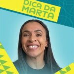 Marta Instagram - Que eu amo jogar futebol, todo mundo sabe. Agora, fora de campo, minha diversão também está garantida com o Álbum Oficial Copa do Mundo Feminina da FIFA 2023™, novidade da Panini. Com ele eu dou uma sondada nas adversárias, completo minha coleção e ainda rapelo muitas figurinhas no Jogo do Bafo. E você já garantiu o seu álbum? Bora torcer, jogar e colecionar. #publi #Panini