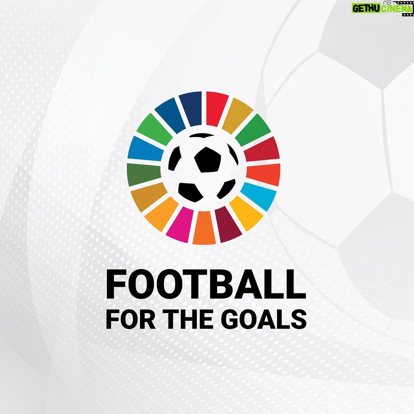 Marta Instagram - When it comes to building a more sustainable future, we’re all on the same team. That’s why I support #FootballForTheGoals and @unitednations . I believe in the power of sport to inspire and drive change to achieve the Sustainable Development Goals. Learn more: https://bit.ly/3I4HdOE⚽ Quando se trata de construir um futuro mais sustentável, estamos todos na mesma equipe. É por isso que eu apoio #FootballForTheGoals e @unitednations . Acredito no poder do esporte para inspirar e impulsionar mudanças para alcançar as Metas de Desenvolvimento Sustentável. Saiba mais: https://bit.ly/3I4HdOE ⚽
