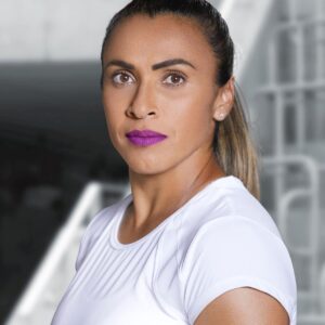 Marta Instagram - O suor sai, a resistência fica. O medo sai, a história fica. A luta fica, o legado fica. @avonbrasil #VeioPraFicar