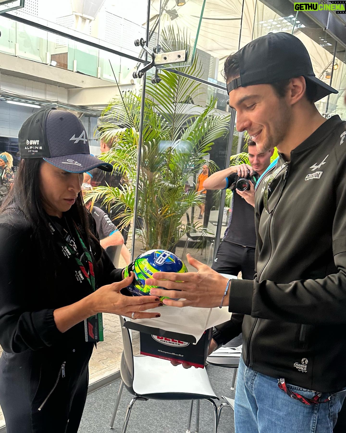 Marta Instagram - A little gift from Oconzinho before the race for the legendary @martavsilva10 ! 🇧🇷⚽️ obrigado pelas amáveis palavras, Marta! 🙏🏼