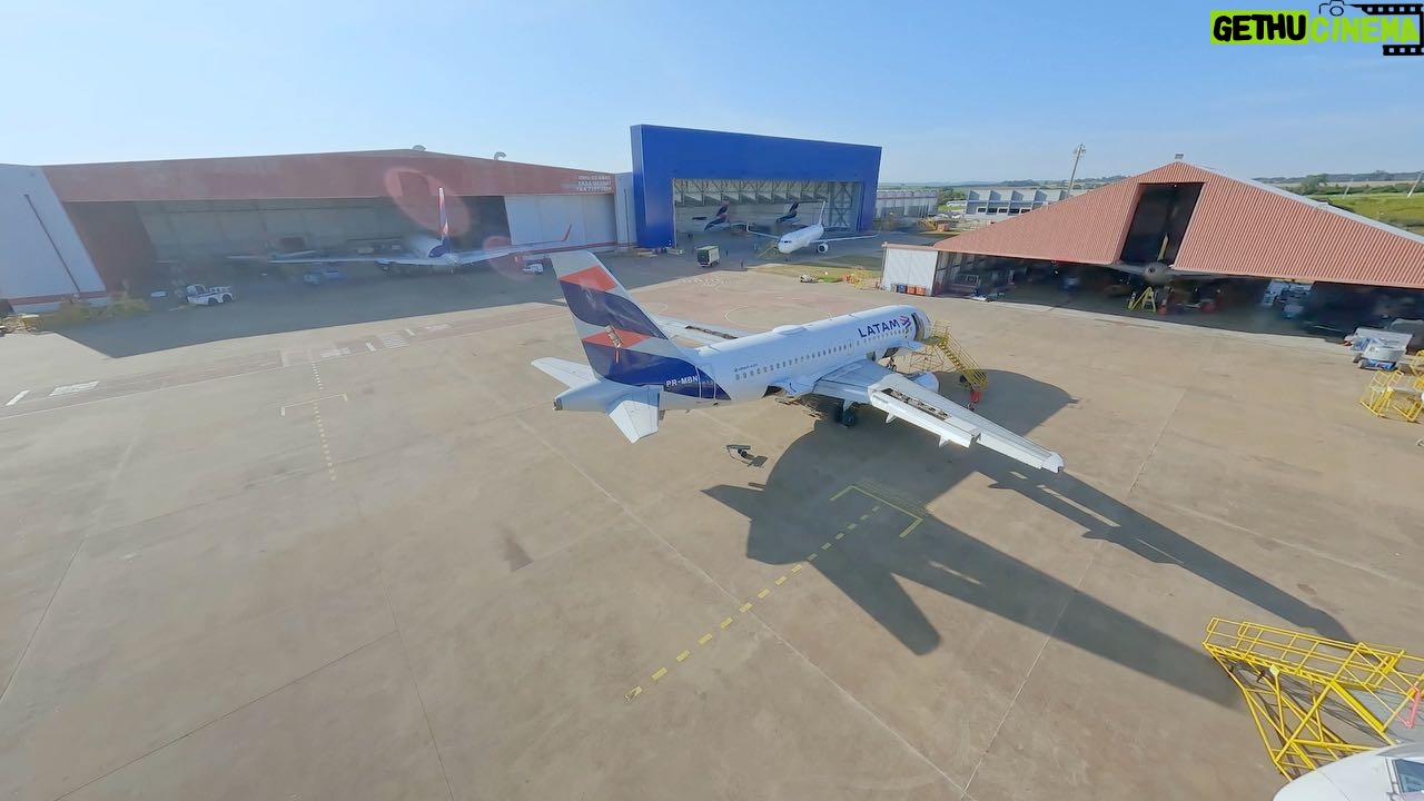 Marta Instagram - Vocês já tinham visto como funciona os bastidores de uma companhia aérea? O MRO é o Centro de Manutenção de Aeronaves da @latamairlines, em São Carlos. É onde tudo acontece, com a dedicação e o trabalho de uma equipe maravilhosa! É onde levar sonhos aos seus destinos se torna possível. E a gente continua aqui, trabalhando pra que cada vez mais pessoas possam sonhar sem fronteiras! Então vambora que não estamos pra brincadeira! #SomosLATAM ✈️