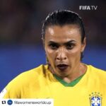 Marta Instagram - Vamos de #tbtzinho da saudade. #Repost @fifawomensworldcup with @get_repost ・・・ 🔙 When history was made… ⁣ ⁣ Marta's 1️⃣7️⃣th goal at the #FIFAWWC, making the 🇧🇷Brazilian star the tournament's outright 🔝top scorer and the only player to find the net in five World Cups🏆.⁣ ⁣ ⁣ 👑 Rainha Marta 👑⁣ ⁣ ⁣ #OTD #Marta #JogaBola