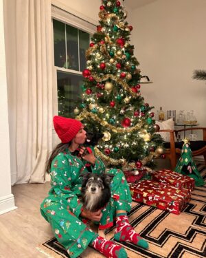 Marta Instagram - Feliz natal!! Merry Christmas!! @zoe_zeca_toby 🎄🎅🏽