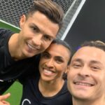 Marta Instagram – É isso mesmo! Tá no ar a promoção* Clear Encontro dos Sonhos que vai LEVAR UM DE VOCÊS NA FAIXA PARA EUROPA para se ENCONTRAR COMIGO, CRISTIANO RONALDO e FRED. É a sua chance em jogo para embarcar nesse encontro!

Para participar é muito fácil, basta:

1.  Cadastrar-se no site da promoção (www.promocaoclear.com.br/)
2.  Comprar qualquer produto Clear
3.  Enviar a foto do cupom fiscal pelo site ou WhatsApp (11) 5199-1863
E pronto. Além da viagem você ainda concorre TODA SEMANA a R$ 10 MIL. Não fica de fora dessa, hein? Corre que a promoção é por tempo limitado!! #CleaMeLeva @clear.haircare 

*Promoção para maiores de 18 anos. Consulte regulamento em www.promocaoclear.com.br. Certificados SECAP nº 04.013728/2021 e 01.013819/2021. Período de compras de 15/07/2021 à 15/09/2021. #Publicidade