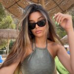 Marta Díaz Instagram – 10 momentos bonitos de Menorca 
1. Sonriendo un poquito 😃
2. Me siento un poco tenista con ese outfit 😂
3. La bañera con espuma 🫧
4.  @alphasniper haciendo el canelo y luego estoy yo con el postureo 😎
5. Mi hermana y sus fotitos 😴 eso si que maravilla de siesta
6. Selfie en la playa ☀️
7. Las vistas comiendo>>> 🥹
8. El último atardecer en Menorca, 😪 le pedí muchas cosas al mar, a ver si me hace un poquito de caso 😶
9. Última con el outfit lindo
10. En el ascensor, no puede faltar 🥶