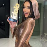 Marta Díaz Instagram - Vamos allá PREMIOS ÍDOLO ✨ Vestido: @pronovias Hair: @ghdspain @sandrononna Makeup Look: @lancomeofficial @beautyexpertlancome