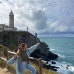 Marta Díaz Instagram - 10 fotos de estos días en Santander 1. Con un viento que casi nos lleva 2. Aquí paró 🙃 3. La tormenta más bonita del verano en la playa más bonita 4. Las siestas>>> 5. Este plan me hace muy feliz 6. No sé cuántas fotos me habré hecho aquí a lo largo de mi vida 7. La que nos cayó 8. El faro. Y el viento. 9. Las fotos sin posar son las mejores 10. Este viaje está siendo muy especial
