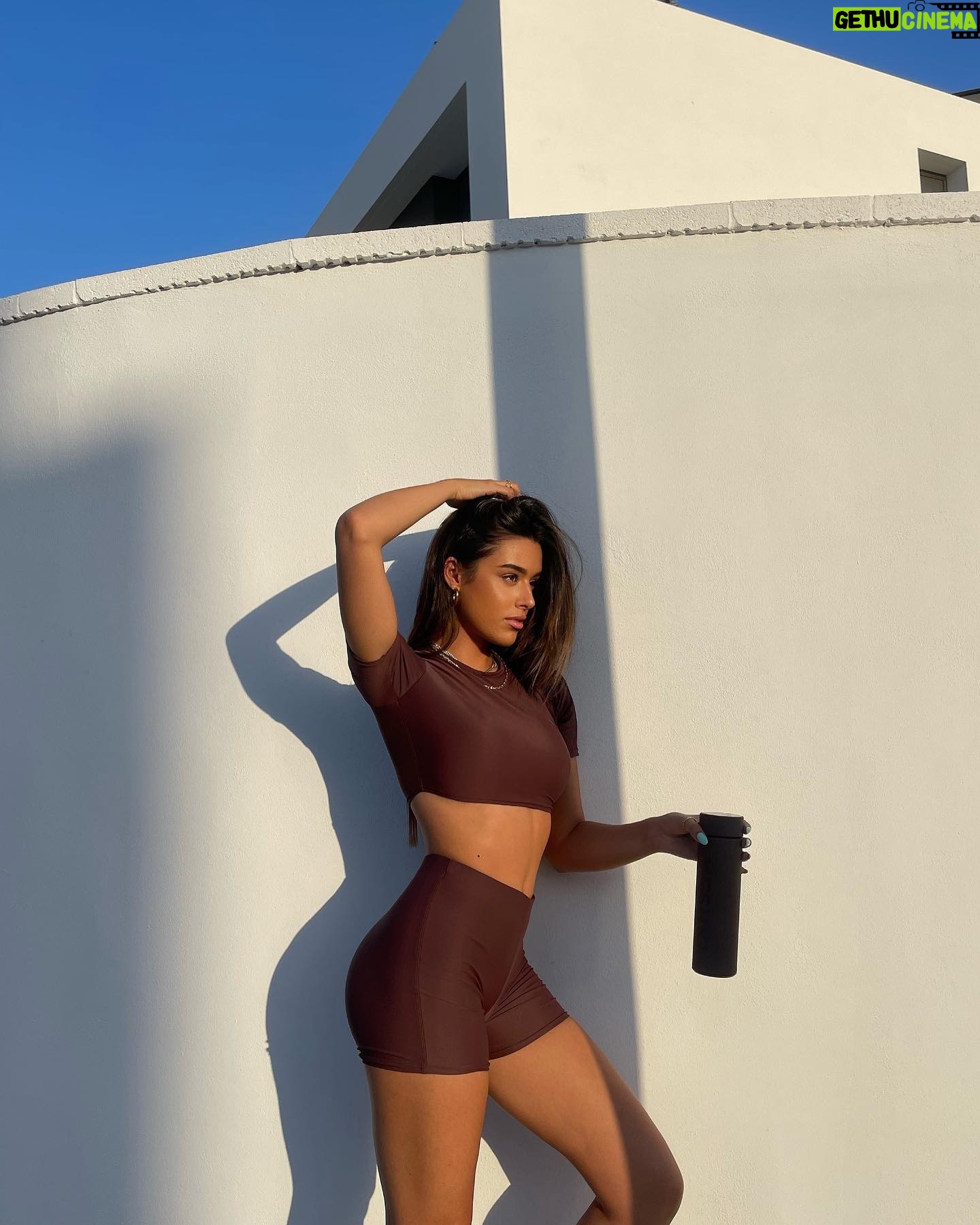 Marta Díaz - 616.7K Likes - Las puestas de sol en agosto… 🧡👀