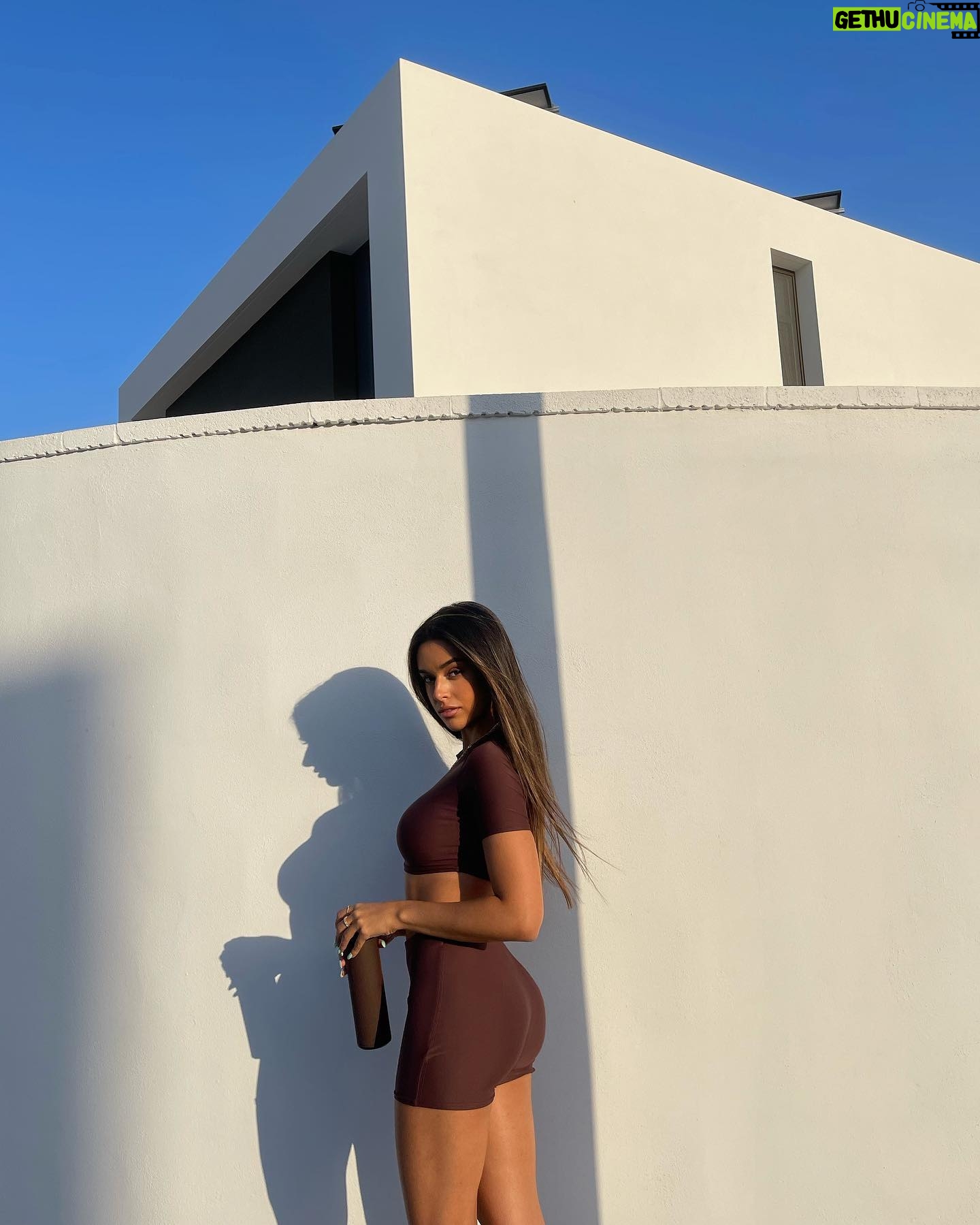 Marta Díaz - 616.7K Likes - Las puestas de sol en agosto… 🧡👀