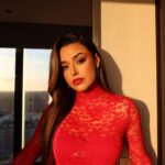 Marta Díaz Instagram – Una noche muy especial @premiosidolo ❤️

Makeup @maybelline_es 
Hair @ghdspain 

Dressed by 
@tallercaprile @rabatjewellery @almaenpenashoes
