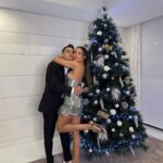 Marta Díaz Instagram - Empezar contigo el año, no tiene precio, nuestras caras lo dicen todo, después de 3 años tomándonos las uvas (yo aceitunas) por FaceTime, pasar nuestras primeras navidades juntos en Madrid ha sido maravilloso. Feliz 2023 a todos os queremos ❤️