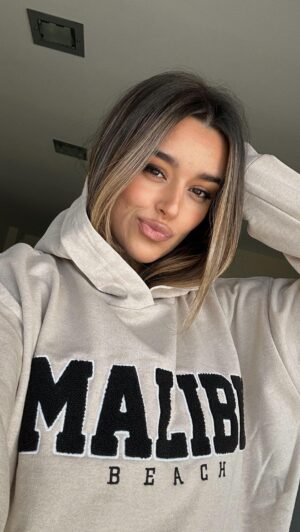 Marta Díaz Instagram - No puedo expresaros la felicidad que siento cuando veo el progreso que hay, es pequeñito lo sé, pero para mi os prometo que supone un mundo de tranquilidad y alegría ver que voy mejorando, y que poquito a poco vuelvo a la normalidad… 
Aún queda mucho, pero la ilusión y las ganas pueden con todo! ❤️‍🩹