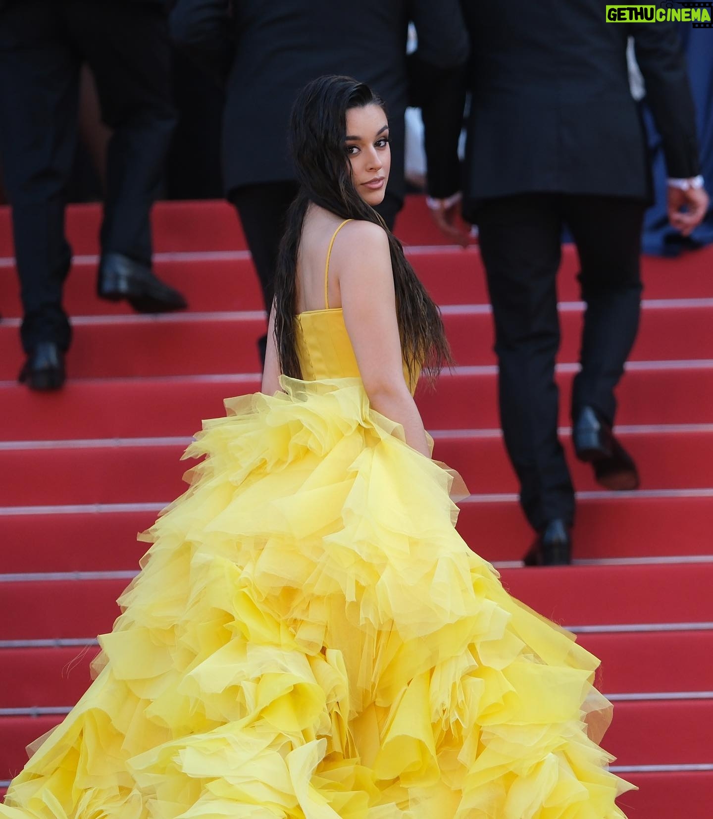 Marta Díaz Instagram - FESTIVAL DE CINE DE CANNES 2023💛💛 Un honor haber llevado este vestido de @lorenzocaprile hecho especialmente para esta ocasión, ha sido un proceso tan especial 🫶🏼✨ gracias a todo el equipo por haberlo hecho posible @tallercaprile Hair: @pablmaciasr @ghdspain MakeupLook: @lancomeofficial @miguelbling @beautyexpertlancome Style: @davidrivas___ Gracias de corazón @meta @creators @instagram por otro año más con vosotros 🫶🏼✨ @Universal_Spain #AsteroidCity #cannes2023