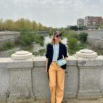 Marta Hazas Instagram - Son buenas temporadas cuando te gustan los domingos #Losdomingosfelices #primaveraenMadrid . Os etiqueto look, por lo difícil que es vestirse en esta época del año, comer fuera y no pasar ni frío ni calor @forte_forte @pomandere @ehmoda @loewe @hidn_ander