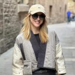 Marta Hazas Instagram – Ha vuelto el frío pero el calorSito sigue por dentro
.
#Madrid-bcn
👯♀️ @nazacolomina