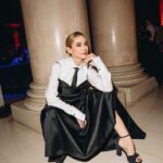 Marta Hazas Instagram – Una noche maravillosa. “It’s not about wedding dresses. It’s about art”.
Después del desfile de @pronovias de ayer, estoy pensando que tengo que volver a casarme. (Con el mismo claro, lo digo por los vestidazos…)
.
#pronoviasfashionshow @areacg