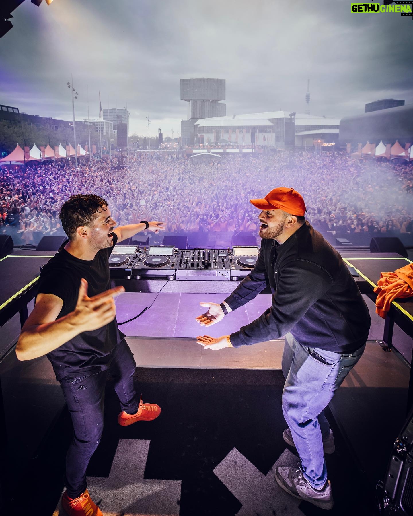 Martin Garrix Instagram - kingsdaayyyyyy ๐งก๐ณ๐ฑ