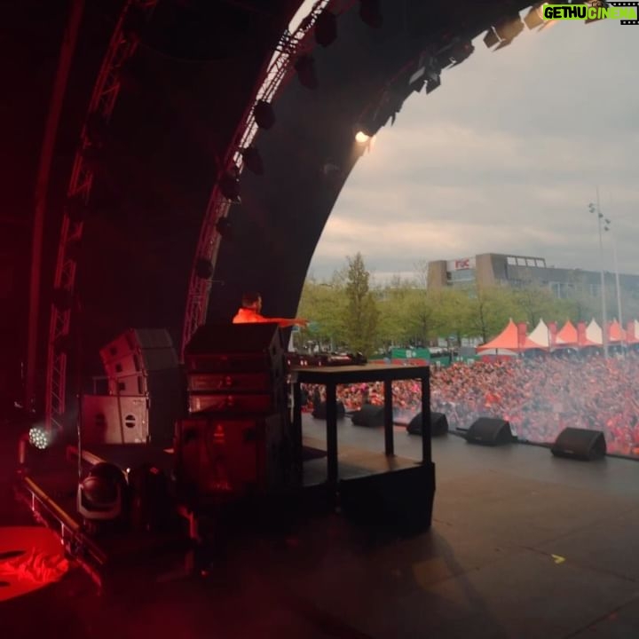 Martin Garrix Instagram - kingsdaayyyyyy ๐งก๐ณ๐ฑ