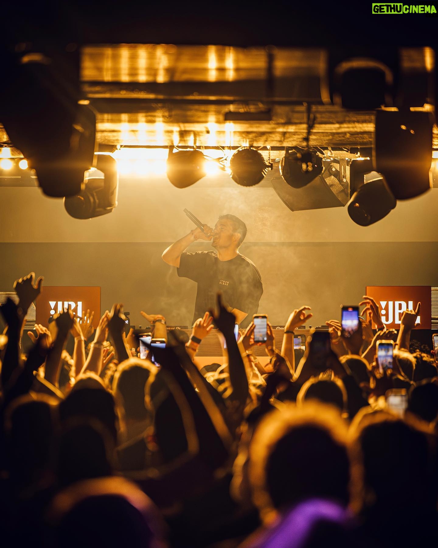Martin Garrix Instagram - 24 hours at @jblaudio_eu snow party!! ❤️