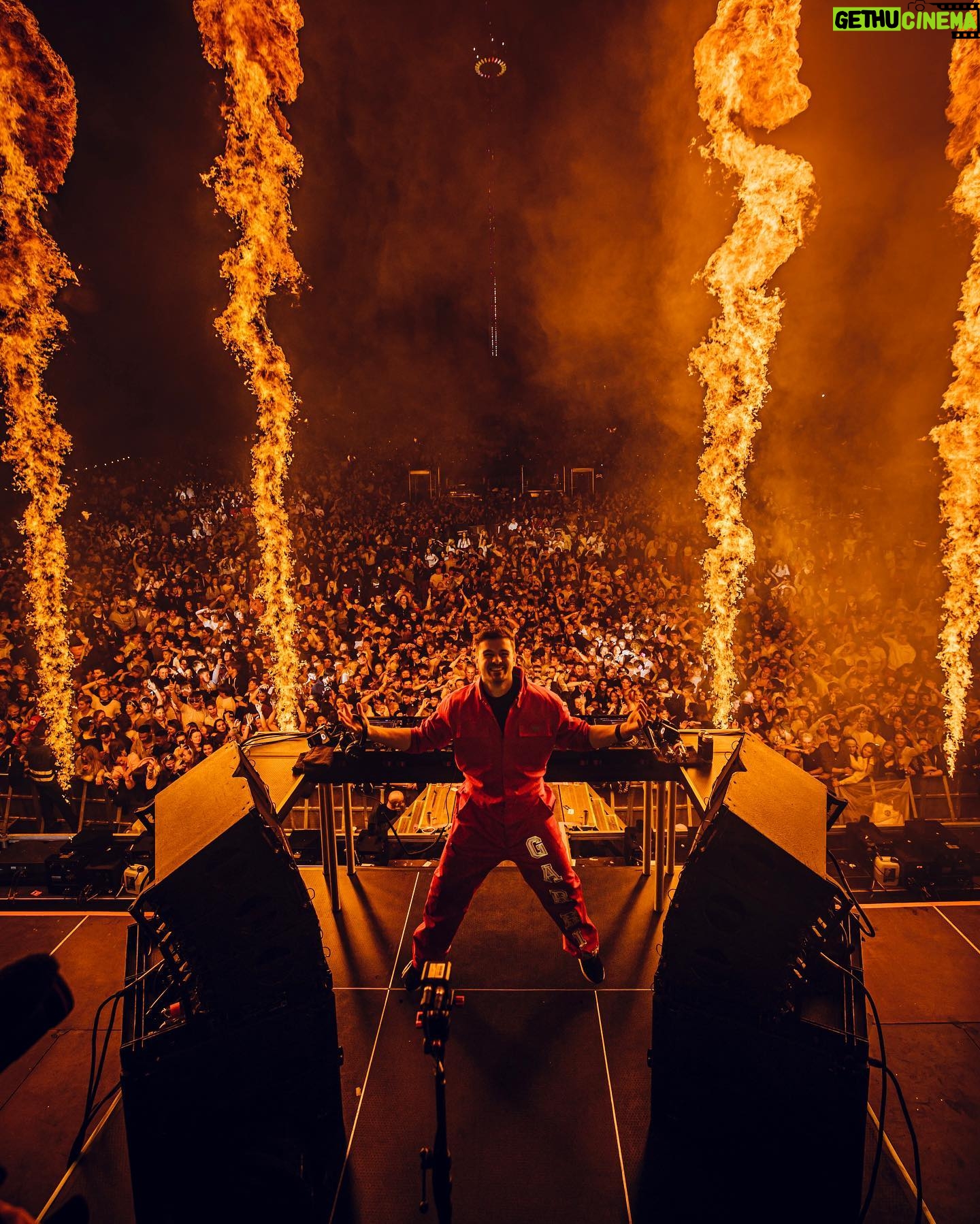 Martin Garrix Instagram - @landstreffet last night was CRAAAZYYY!!! thank you for the energy ❤️