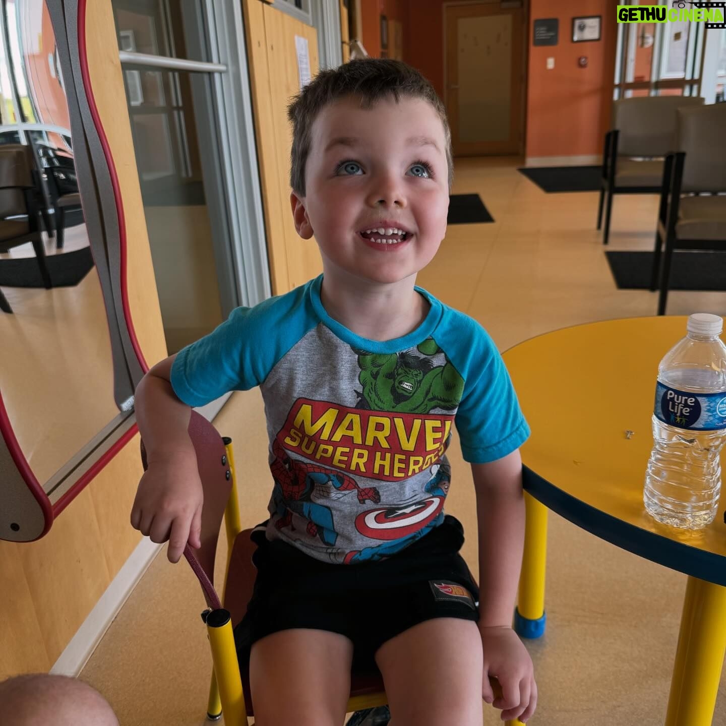 Mary Louis Kanellis-Bennett Instagram - Roll call… what an insane week!!! And it’s only Wednesday!!! Freddie’s birthday party, baseball, it’s the last week of school, Heels Call, Signing, dress rehearsal, and some other things… wow!!!