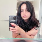 Mary Mouser Instagram - clearly I was: 1) feelin myself with the new haircut. and 2) not able to take myself seriously enough for dramatic pics. as always 🙄