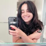 Mary Mouser Instagram - clearly I was: 1) feelin myself with the new haircut. and 2) not able to take myself seriously enough for dramatic pics. as always 🙄