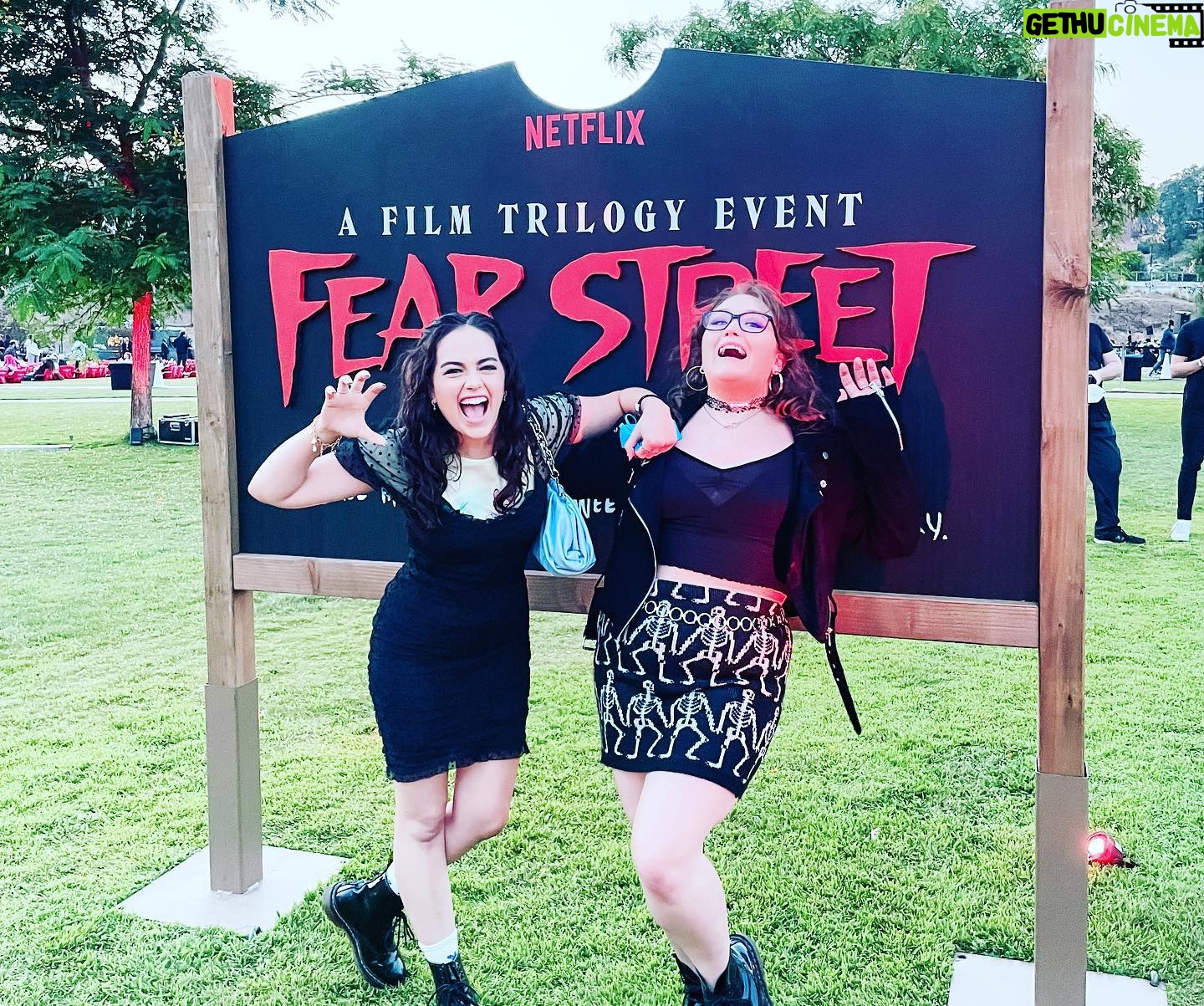 Mary Mouser Instagram - we ain’t afraid of no ghosts. #fearstreet part three was a blast - and we definitely got in on the scares this time around 😈 ps. my partner for fighting off crazy possessed killers? my baby sis @ashleymousermusic for sure.
