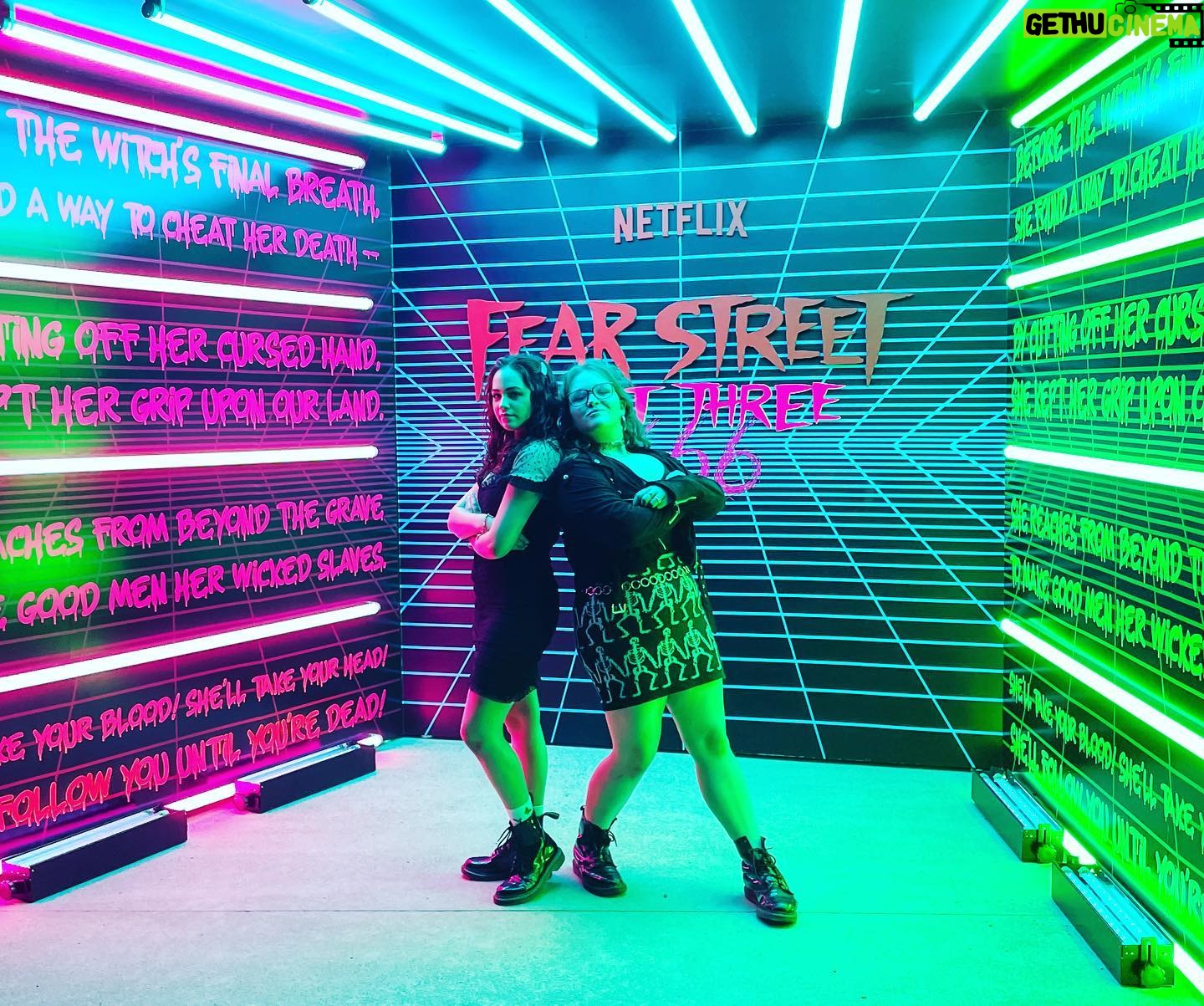 Mary Mouser Instagram - we ain’t afraid of no ghosts. #fearstreet part three was a blast - and we definitely got in on the scares this time around 😈 ps. my partner for fighting off crazy possessed killers? my baby sis @ashleymousermusic for sure.