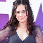 Mary Mouser Instagram - eh, bend the knee, doc. 🥕 #spacejamanewlegacy premiere yesterday was epic - @ashleymousermusic and I killed it at the character matching game… not so much at the pop-a-shot basketball game 😅 but had a 🏀 getting to blast off into the WB Server-verse & deff felt a little looney after all that fun 😜