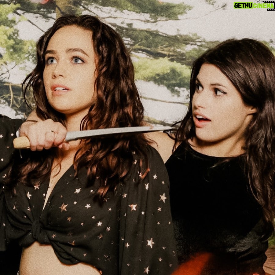 Mary Mouser Instagram - 1978, you say? ✌️✌️✌️ had so much fun last night! thanks @netflix for a night of checking over my shoulder for an axe-wielding slasher 😜 #fearstreet & thanks to my bestie @gabrielletomm for always keeping me on my toes and ready to throw down 😈 …and for letting me borrow her @royal.coven shirt from the ACOTAR collection when I missed the drop 🥺