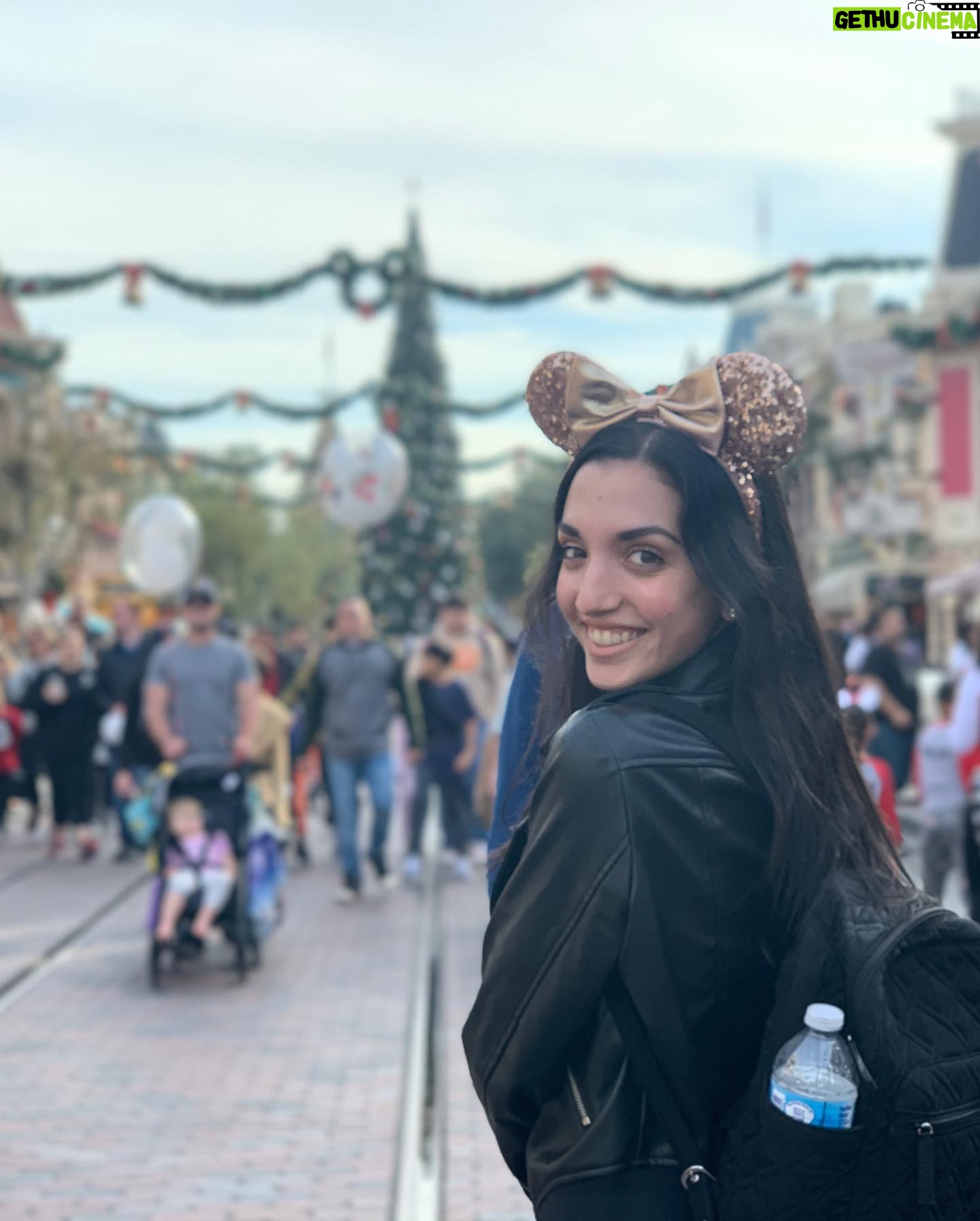 Mary Mouser Instagram - okay I love and miss you too much π happy birthday to this lovely soul π she has the kindest heart, and she makes me watch to be a better human every day. Julia, Iβm so grateful to know you, and to get to enjoy SO many Disney snacks together π more adventures and celebrations to come, stay safe and healthy my dear! ππ (also pls donβt hate me for the last pic π)