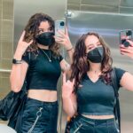 Mary Mouser Instagram - did someone say laser tag? 🖤✨ i 🖤 my twinnem.