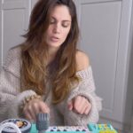 Mary Synatsaki Instagram – Όταν προσπαθείς να τα θυμηθείς ολα, και πάντα κάτι ξεχνάς… Τώρα με τις Μy Notes του Viber, γίνονται ολα στην ώρα τους!
#superapp #partner 
@viber
