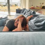 Mary Synatsaki Instagram – Η ζωή τώρα τελευταία… η τελευταία φωτο είναι χθες το ξημέρωμα. 03:48 για την ακρίβεια 🫠