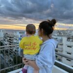 Mary Synatsaki Instagram - Smashing The Patriarchy since forever… ναι δεν είναι γιορτή. Είναι αγώνας συνεχόμενος. Να μην τα παρατάμε. Θα το γκρεμίσουμε το παλιό. Έρχεται πιο «κίτρινη» εποχή 💛