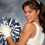 Mary Synatsaki Instagram - Καλά ανακάλυψα ένα τρομερό application που βάζεις φωτο σου και σου βγαζει με Ai διάφορες εκδοχές του εαυτού σου από φωτογραφίσεις σχολικών λευκωμάτων. Ειλικρινά δεν ξέρω που το βρήκα. Είμαι τρομερά πρωτοπόρος και πρωτότυπη. Ου Α Ου;